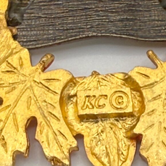 VTG Celebrate Autumn Leaf Brooch Kenneth Cole Gold Tone Enamel Fall Harvest - Picture 2 of 9